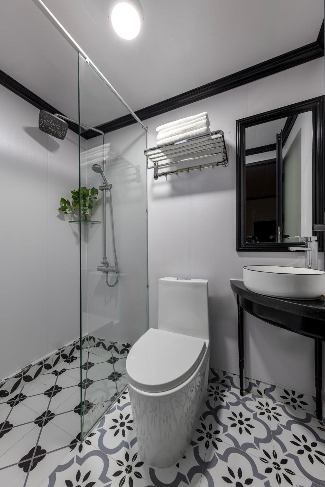 Hanoi Elpis Hotel & Spa Exterior photo
